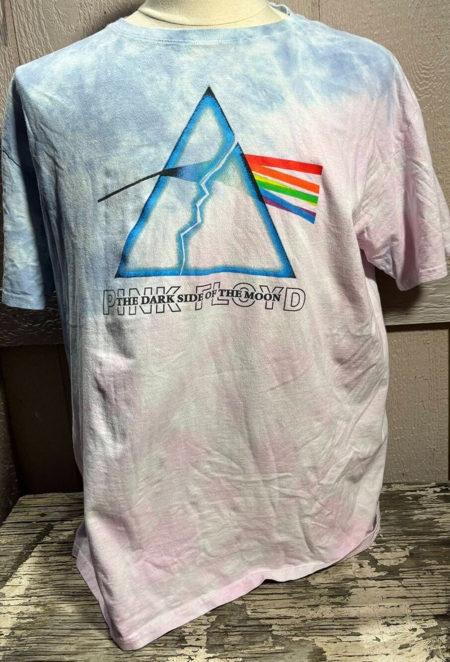Pink Floyd Pink and blue tie dye T- Shirt Size XL rock concert band tour shirt